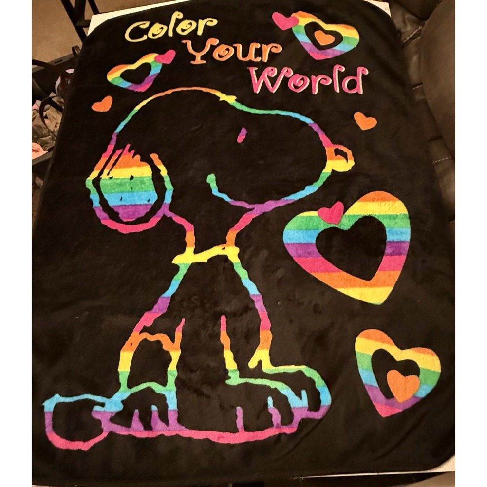 Peanuts Snoopy Silk Touch Throw Color Your World Blanket Heart Valentine's Day